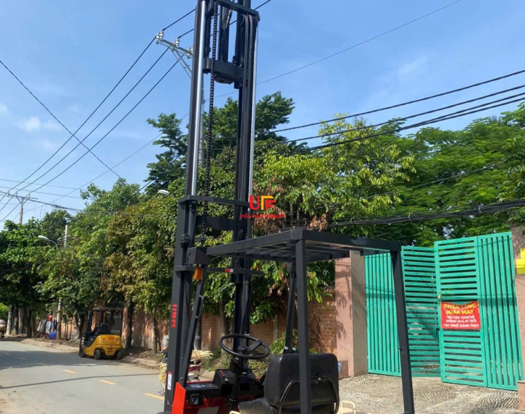 XE NÂNG ĐIỆN NICHYU NGỒI LÁI 2 TẤN