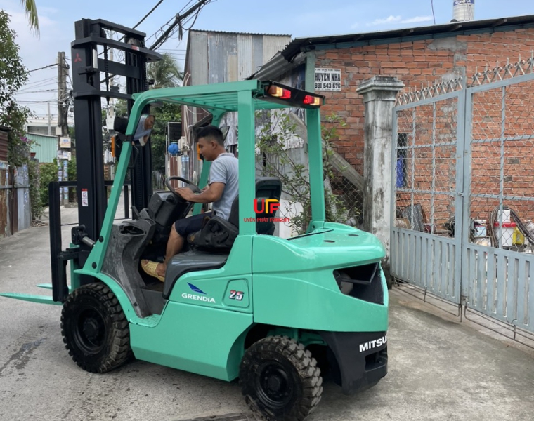 Xe nâng dầu MS01
