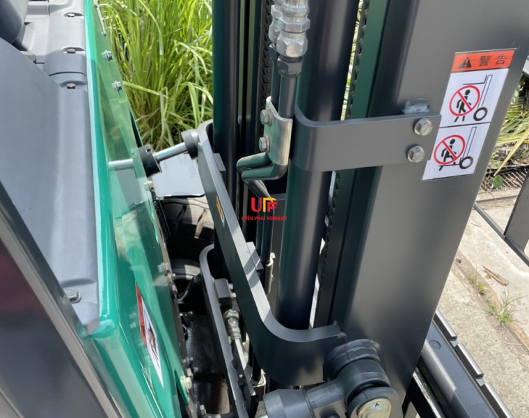 Xe nâng điện komatsu