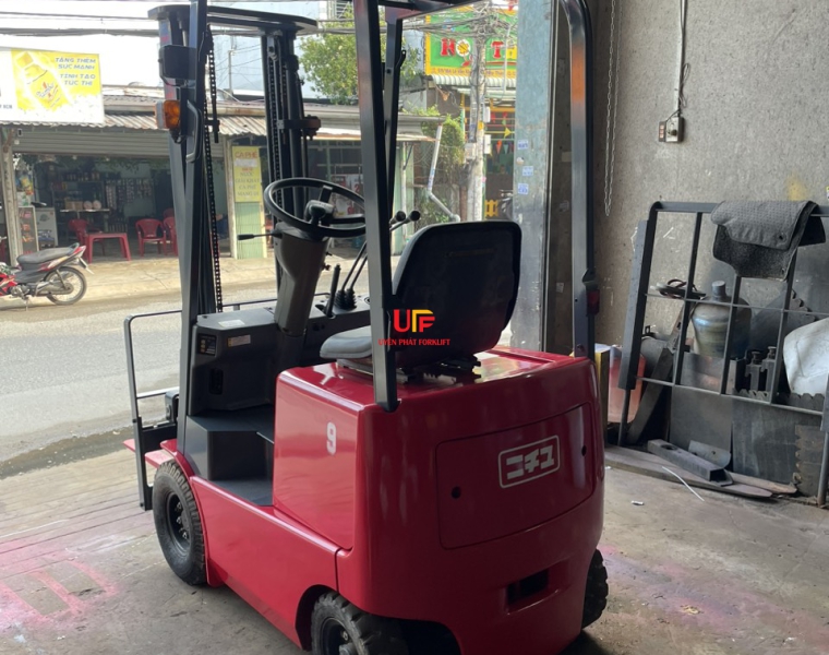 Xe nâng điện ngồi lái NICHIYU