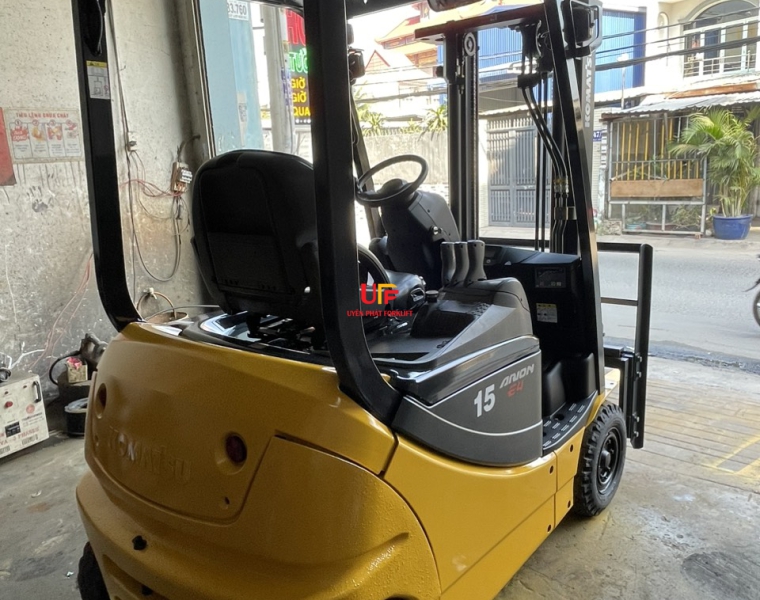 Xe Nâng Điện Komatsu FB15-12