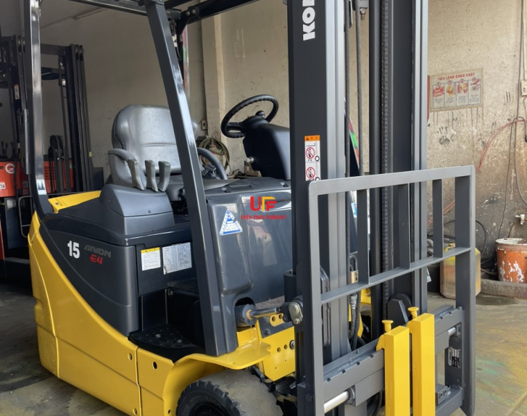 KOMATSU 3 Bánh - FB15M-12 - 2015