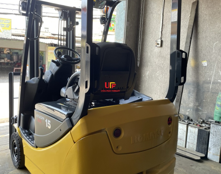 KOMATSU 3 Bánh - FB15M-12 - 2015