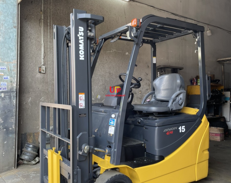 KOMATSU 3 Bánh - FB15M-12 - 2015