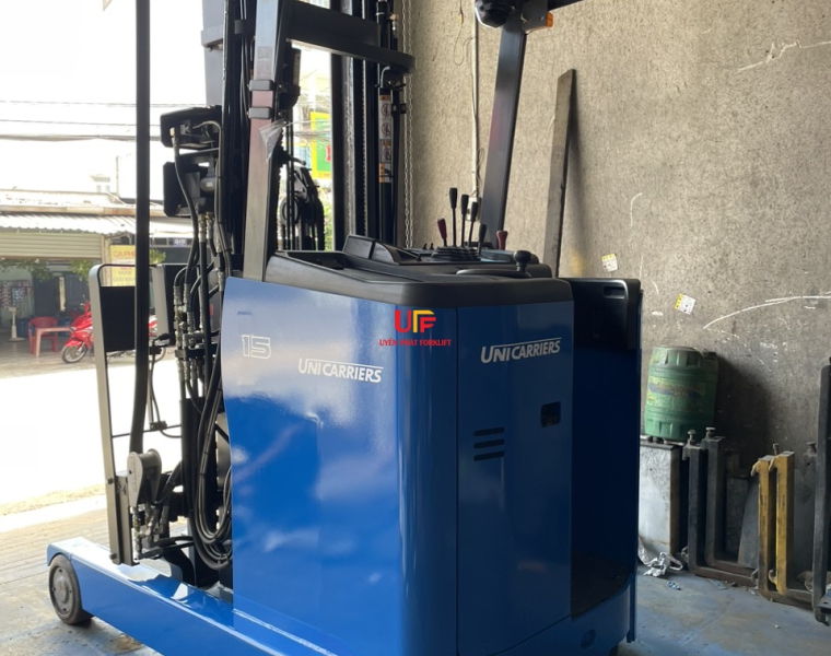 Unicarriers Reach Truck - FRHB15-8A - 2015