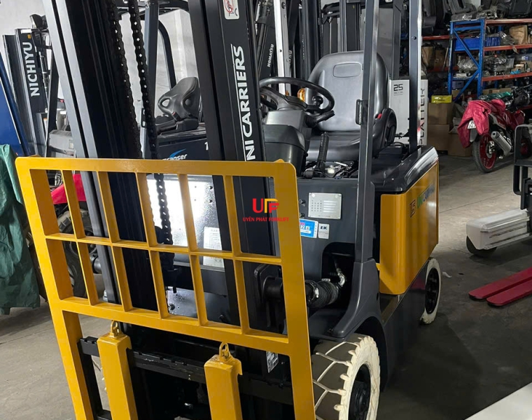 Xe Nâng Điện Ngồi Lái Unicarries 1.5 Tấn